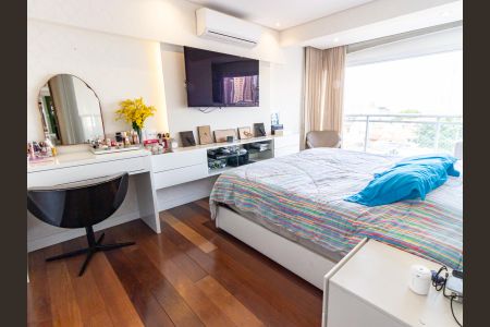 Apartamento à venda com 209m², 3 quartos e 4 vagas Apartamento à venda com 209m², 3 quartos e 4 vagasSuíte 1