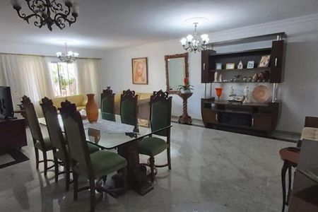 Casa à venda com 250m², 3 quartos e 2 vagas Casa à venda com 250m², 3 quartos e 2 vagasFoto 18