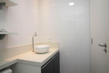 Apartamento à venda com 55m², 2 quartos e 1 vagaBanheiro Social