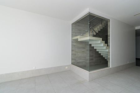 Casa à venda com 398m², 6 quartos e 4 vagasGaragem