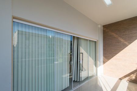 Casa à venda com 398m², 6 quartos e 4 vagasVaranda da Sala