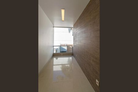 Casa à venda com 398m², 6 quartos e 4 vagasVaranda  Suíte 2