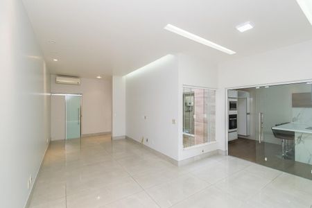Sala de casa à venda com 5 quartos, 398m² em Penha Circular, Rio de Janeiro