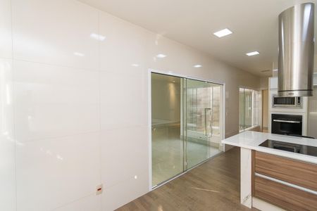 Casa à venda com 398m², 6 quartos e 4 vagasCozinha