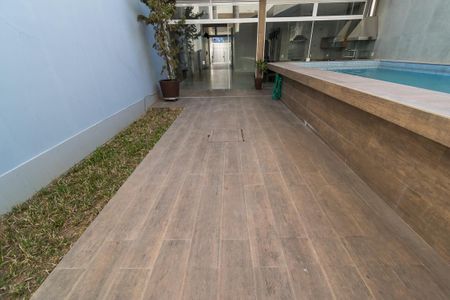 Casa à venda com 398m², 6 quartos e 4 vagasÁrea da Piscina - Cisterna