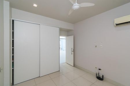 Casa à venda com 398m², 6 quartos e 4 vagas Suíte 4