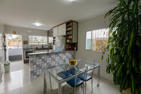 Casa à venda com 200m², 3 quartos e 6 vagasCozinha