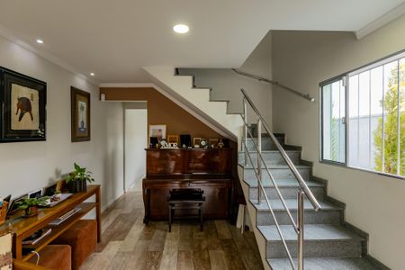 Sala de Estar de casa à venda com 3 quartos, 200m² em Vila do Castelo, São Paulo