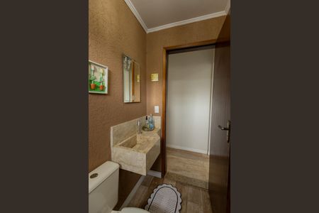 Casa à venda com 200m², 3 quartos e 6 vagasLavabo