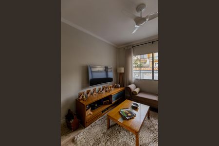 Sala de Estar de casa à venda com 3 quartos, 200m² em Vila do Castelo, São Paulo