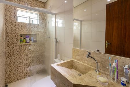 Casa à venda com 200m², 3 quartos e 6 vagasBanheiro Social