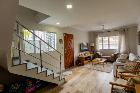Sala de Estar de casa à venda com 3 quartos, 200m² em Vila do Castelo, São Paulo