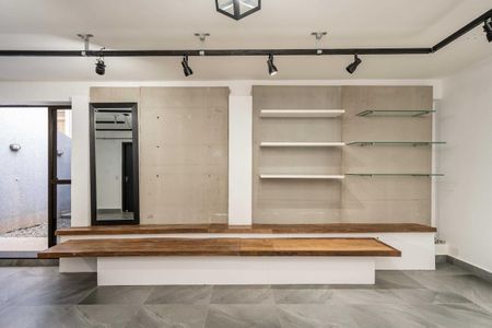 Casa para alugar com 270m², 3 quartos e 2 vagas Casa para alugar com 270m², 3 quartos e 2 vagasStudio