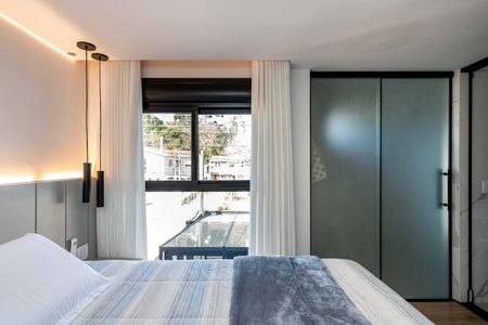 Casa para alugar com 270m², 3 quartos e 2 vagas Casa para alugar com 270m², 3 quartos e 2 vagasSuíte