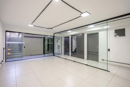 Casa para alugar com 270m², 3 quartos e 2 vagas Casa para alugar com 270m², 3 quartos e 2 vagasStudio