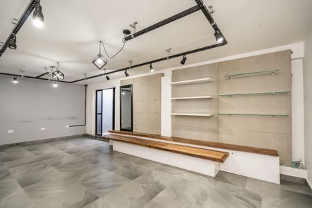 Casa para alugar com 270m², 3 quartos e 2 vagas Casa para alugar com 270m², 3 quartos e 2 vagasStudio