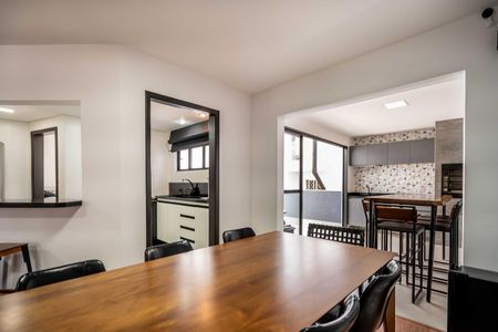 Casa para alugar com 270m², 3 quartos e 2 vagas Casa para alugar com 270m², 3 quartos e 2 vagasSala