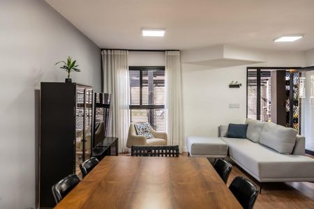 Casa para alugar com 270m², 3 quartos e 2 vagas Casa para alugar com 270m², 3 quartos e 2 vagasSala