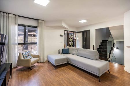 Casa para alugar com 270m², 3 quartos e 2 vagas Casa para alugar com 270m², 3 quartos e 2 vagasSala