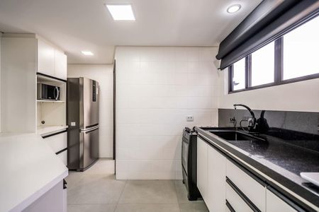 Casa para alugar com 270m², 3 quartos e 2 vagas Casa para alugar com 270m², 3 quartos e 2 vagasCozinha