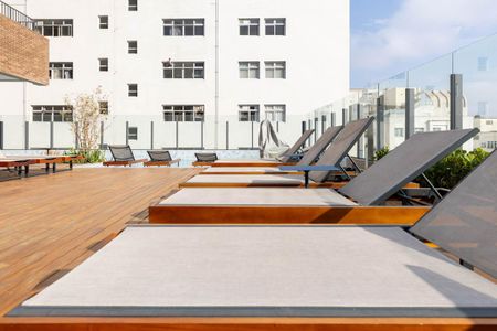 Studio para alugar com 27m², 1 quarto e sem vaga Studio para alugar com 27m², 1 quarto e sem vagaÁrea comum - Piscina