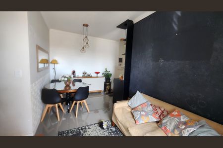 Sala de apartamento para alugar com 3 quartos, 65m² em Vila Urupes, Suzano