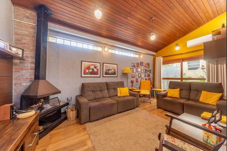 Sala de casa para alugar com 4 quartos, 280m² em Camaquã, Porto Alegre