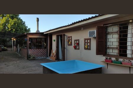 Casa à venda com 280m², 4 quartos e 5 vagas Casa à venda com 280m², 4 quartos e 5 vagasÁrea externa