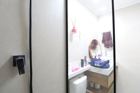 Banheiro de apartamento para alugar com 1 quarto, 27m² em Lapa, São Paulo