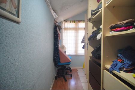 Casa à venda com 186m², 4 quartos e 3 vagasCloset da suíte