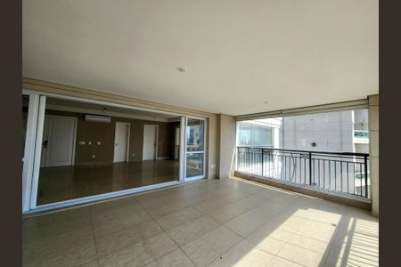Apartamento à venda com 357m², 4 quartos e 5 vagasVaranda da Sala