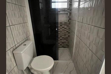 Apartamento à venda com 43m², 2 quartos e 1 vaga Apartamento à venda com 43m², 2 quartos e 1 vagaBanheiro