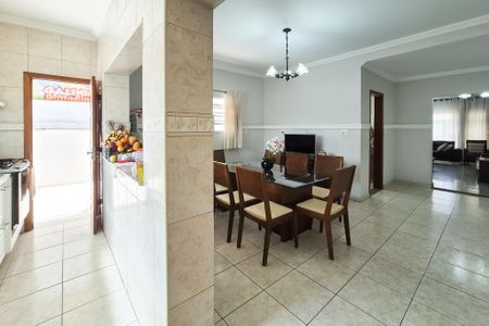 Casa para alugar com 230m², 3 quartos e 5 vagasCozinha