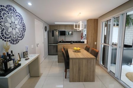Sala de apartamento à venda com 2 quartos, 54m² em Vila Osasco, Osasco