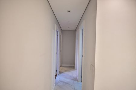 Corredor de apartamento à venda com 3 quartos, 113m² em Jardim Vazani, São Paulo