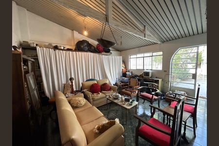 Casa à venda com 209m², 3 quartos e 1 vagaÁrea comum - Salão