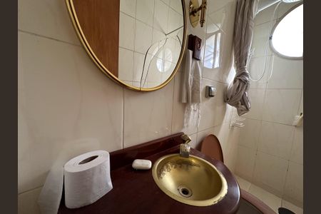 Lavabo de casa à venda com 3 quartos, 209m² em Água Branca, São Paulo