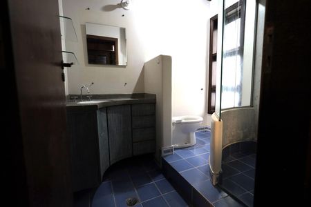 Casa à venda com 180m², 3 quartos e 2 vagas Casa à venda com 180m², 3 quartos e 2 vagasBanheiro