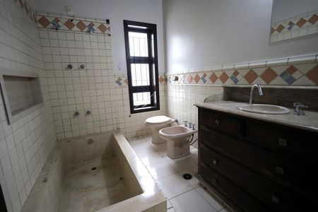 Casa à venda com 180m², 3 quartos e 2 vagasBanheiro da Suíte