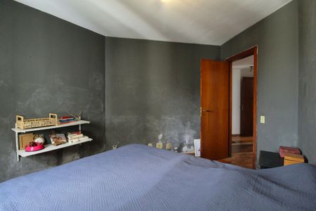 Apartamento à venda com 185m², 4 quartos e 3 vagasQuarto 2