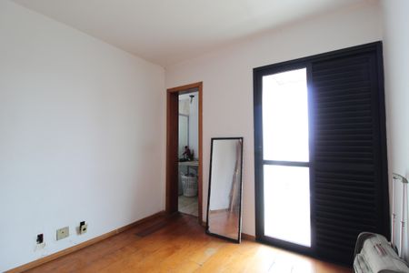 Apartamento à venda com 185m², 4 quartos e 3 vagasQuarto 3 - Suíte