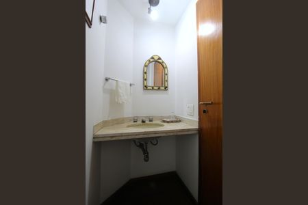 Apartamento à venda com 185m², 4 quartos e 3 vagasLavabo