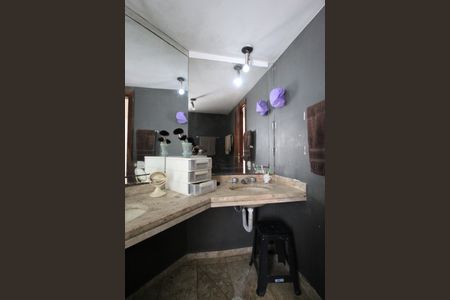 Apartamento à venda com 185m², 4 quartos e 3 vagasBanheiro da Suíte 2