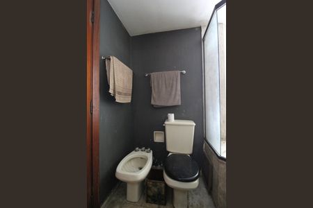 Apartamento à venda com 185m², 4 quartos e 3 vagasBanheiro da Suíte 2