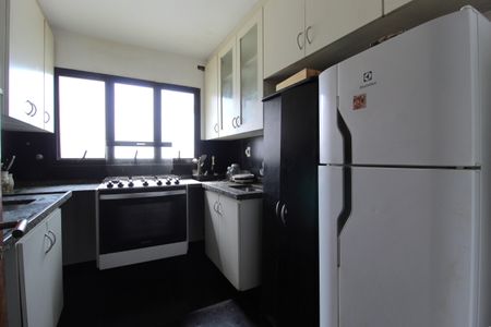 Apartamento à venda com 185m², 4 quartos e 3 vagasCozinha