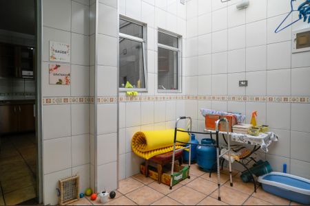 Casa à venda com 200m², 3 quartos e 2 vagasÁrea de Serviço