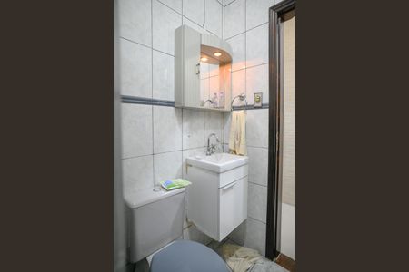 Casa à venda com 200m², 3 quartos e 2 vagasBanheiro 2