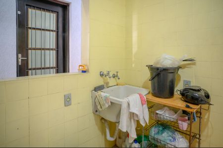 Casa à venda com 200m², 3 quartos e 2 vagasÁrea de Serviço