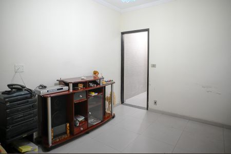 Casa à venda com 200m², 3 quartos e 2 vagasSala