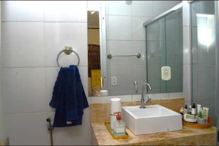 Casa à venda com 250m², 4 quartos e 3 vagasBanheiro da Suíte